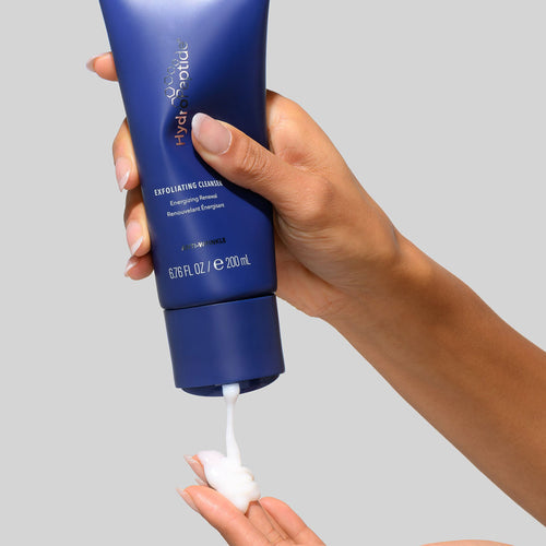 Toepassing van Exfoliating Cleanser op de huid