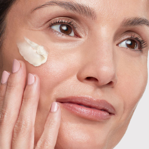 Illustratie bij voordelen van Polish & Plump Face Peel