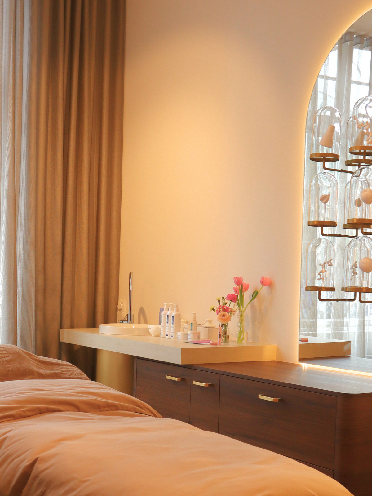 Master Genius Treatment Room